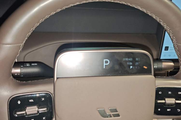 Used Li Auto MEGA 2024 Ultra Model Instrument Cluster