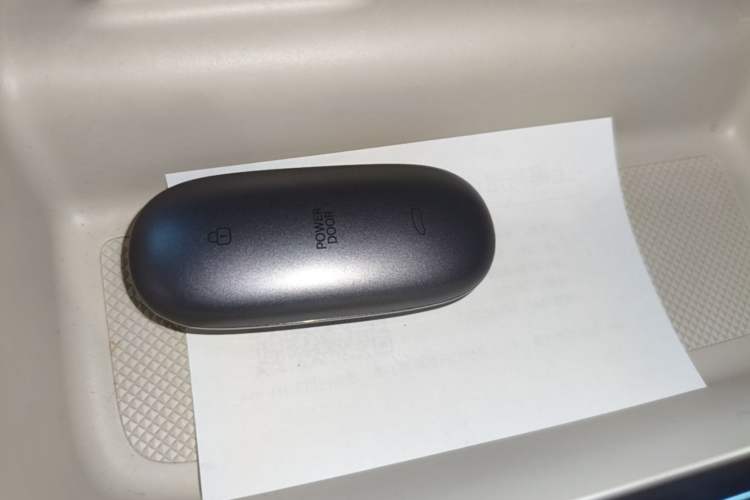 Used Li Auto MEGA 2024 Ultra Model Interior 1