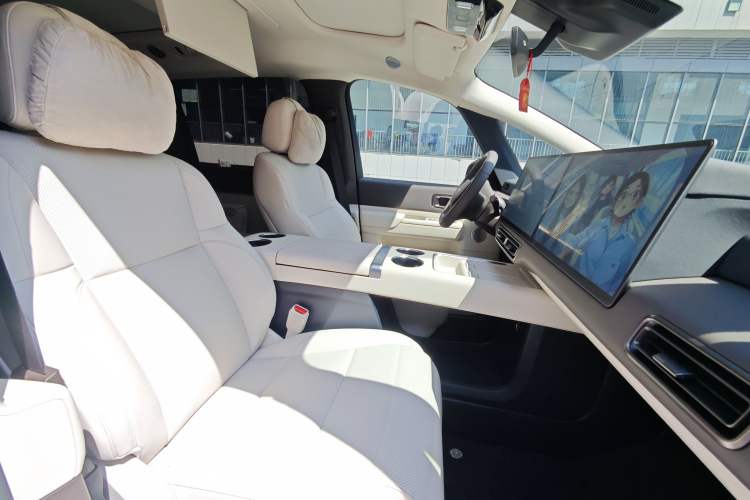 Used Li Auto MEGA 2024 Ultra Model Interior 10