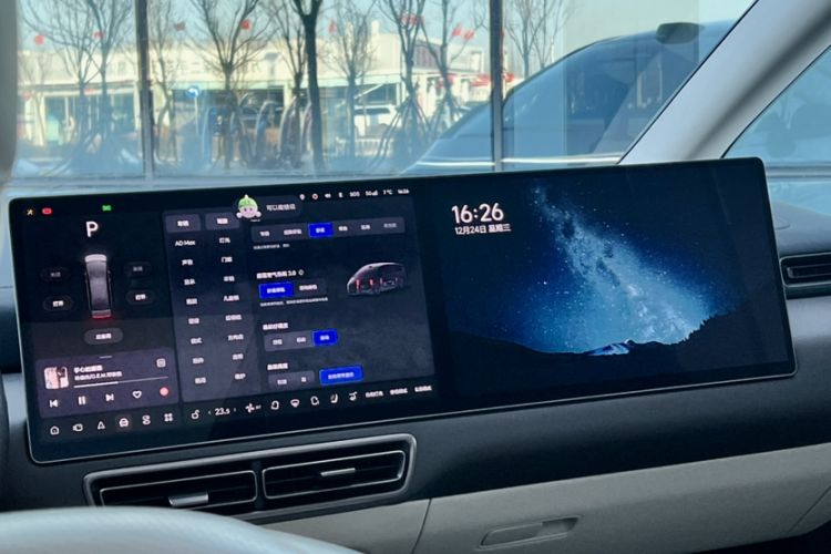 Used Li Auto MEGA 2024 Ultra Model Interior 14