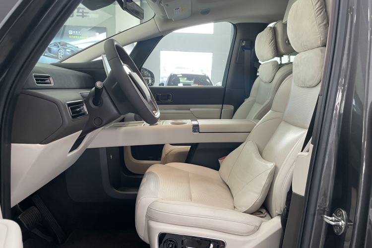 Used Li Auto MEGA 2024 Ultra Model Interior 2