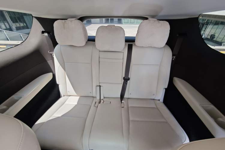 Used Li Auto MEGA 2024 Ultra Model Interior 6