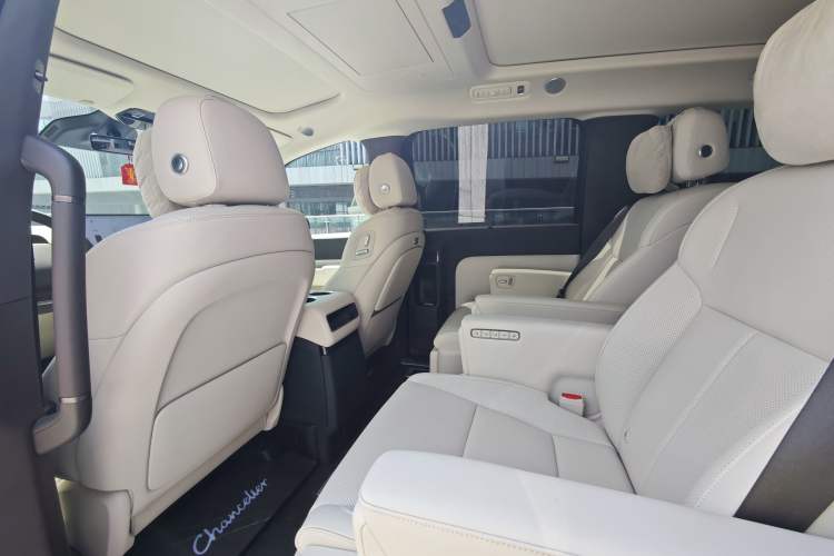Used Li Auto MEGA 2024 Ultra Model Interior 7