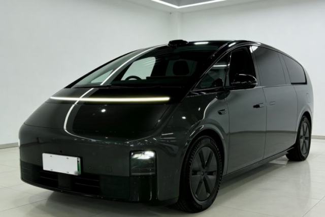 Used Li Auto MEGA 2024 Ultra Model