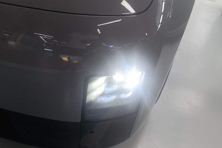 Used Li Auto MEGA 2024 Ultra Model Left Front Headlight
