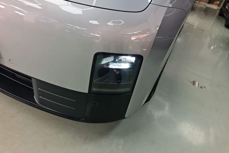 Used Li Auto MEGA 2024 Ultra Model Left Front Headlight