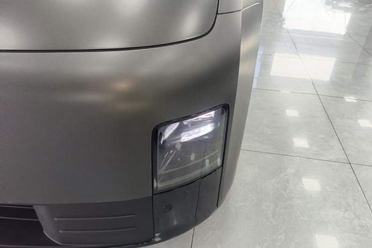Used Li Auto MEGA 2024 Ultra Model Left Front Headlight