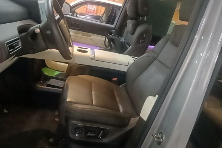 Used Li Auto MEGA 2024 Ultra Model Left Front Seat