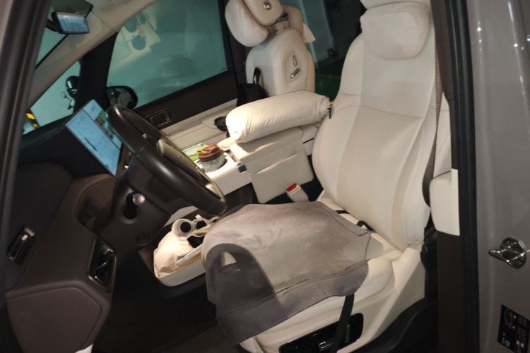 Used Li Auto MEGA 2024 Ultra Model Left Front Seat