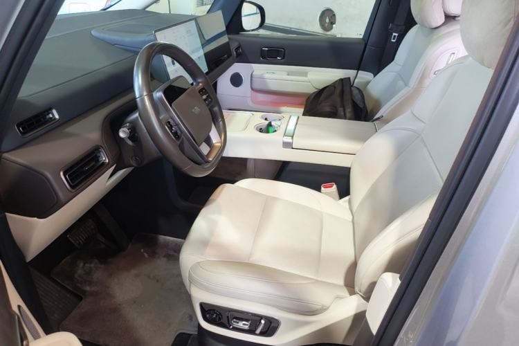 Used Li Auto MEGA 2024 Ultra Model Left Front Seat