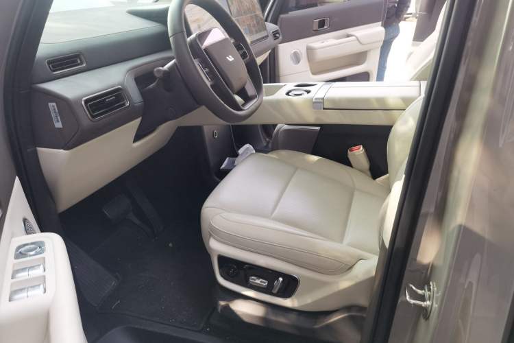 Used Li Auto MEGA 2024 Ultra Model Left Front Seat