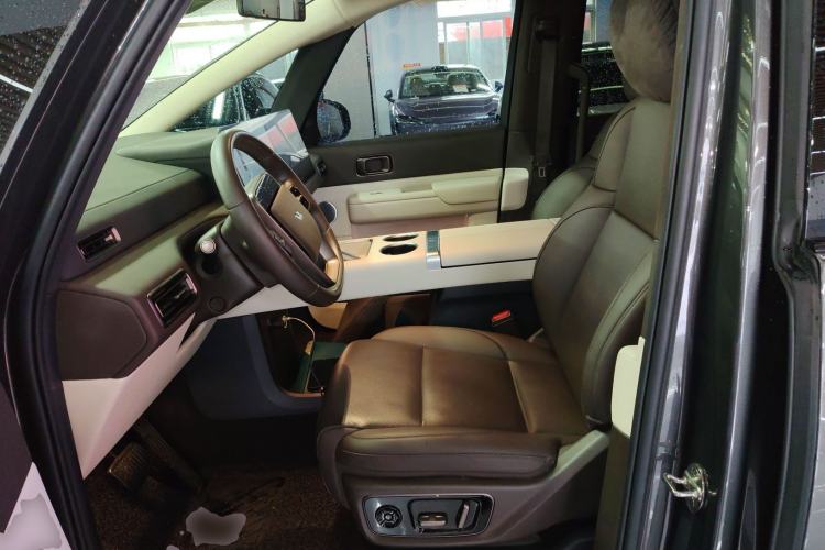 Used Li Auto MEGA 2024 Ultra Model Left Front Seat