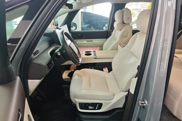 Used Li Auto MEGA 2024 Ultra Model Left Front Seat