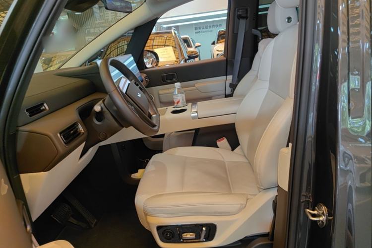 Used Li Auto MEGA 2024 Ultra Model Left Front Seat