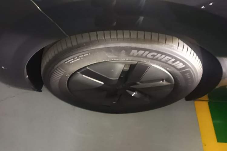 Used Li Auto MEGA 2024 Ultra Model Left Front Wheel Hub