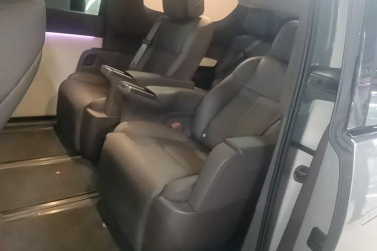 Used Li Auto MEGA 2024 Ultra Model Left Rear Seat