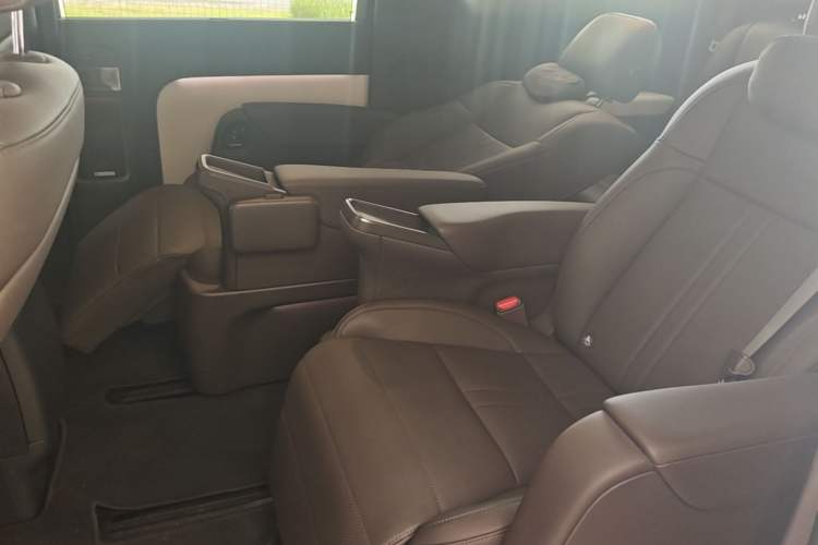 Used Li Auto MEGA 2024 Ultra Model Left Rear Seat