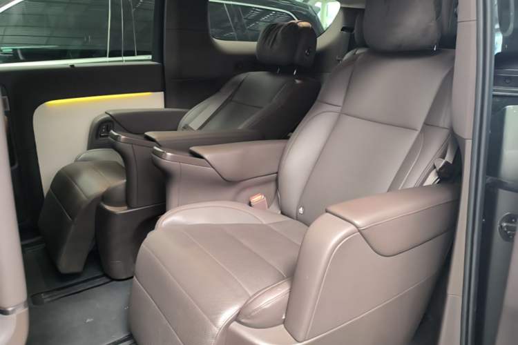 Used Li Auto MEGA 2024 Ultra Model Left Rear Seat
