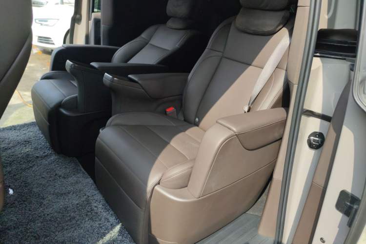 Used Li Auto MEGA 2024 Ultra Model Left Rear Seat