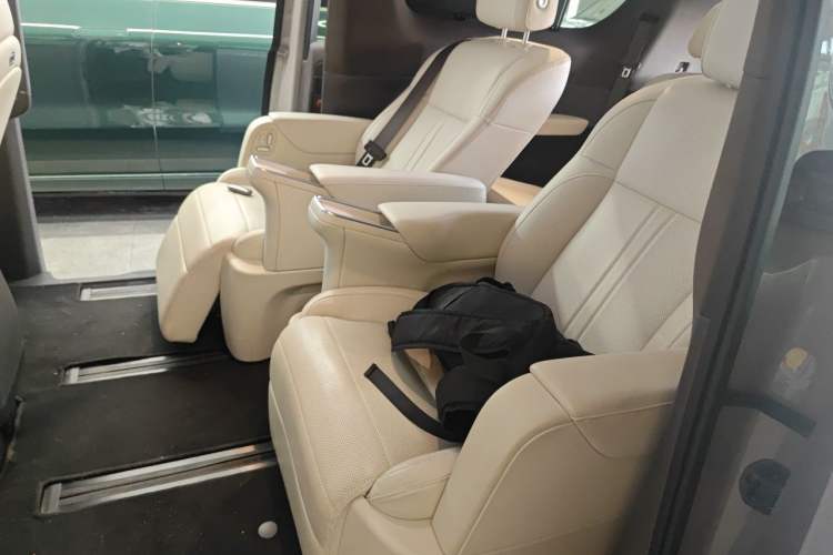 Used Li Auto MEGA 2024 Ultra Model Left Rear Seat