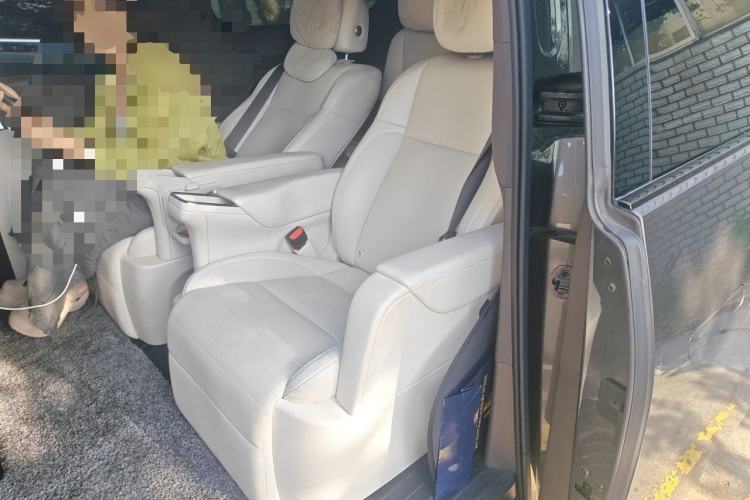 Used Li Auto MEGA 2024 Ultra Model Left Rear Seat