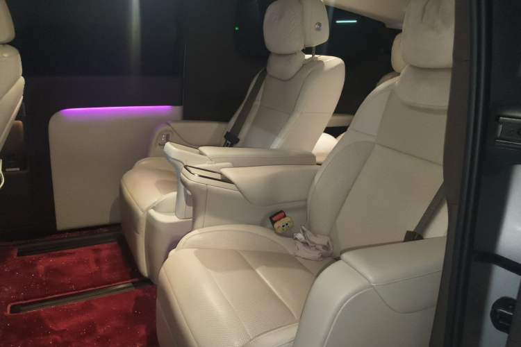 Used Li Auto MEGA 2024 Ultra Model Left Rear Seat