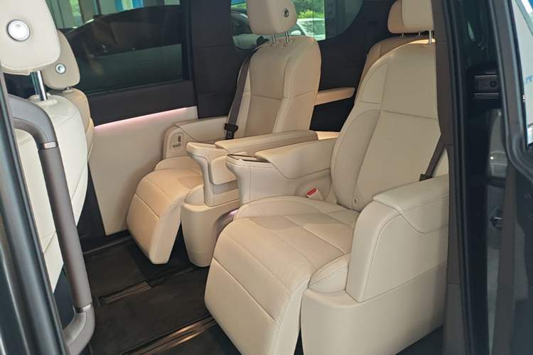 Used Li Auto MEGA 2024 Ultra Model Left Rear Seat