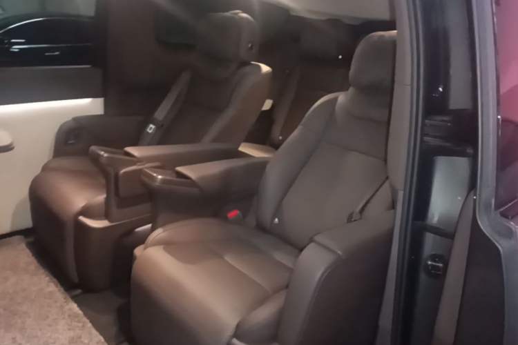 Used Li Auto MEGA 2024 Ultra Model Left Rear Seat