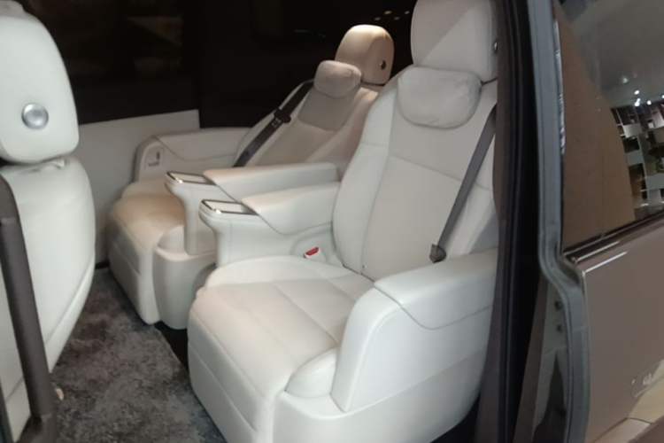 Used Li Auto MEGA 2024 Ultra Model Left Rear Seat
