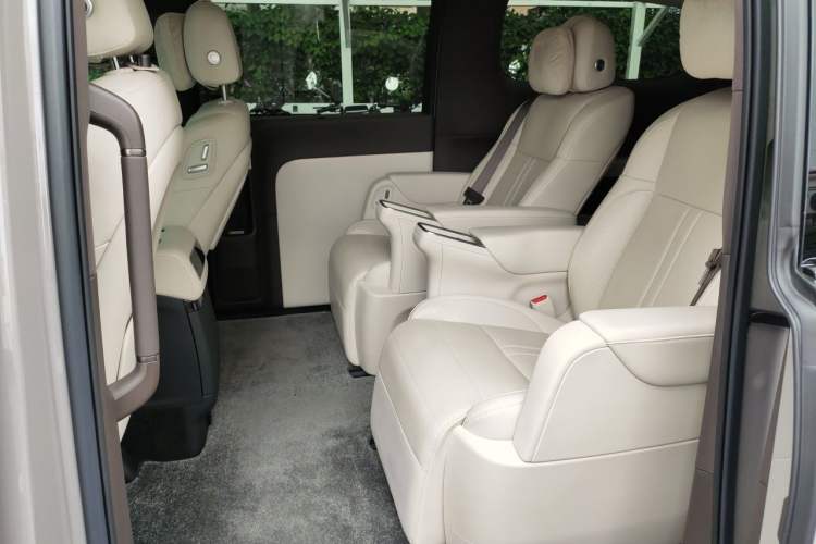 Used Li Auto MEGA 2024 Ultra Model Left Rear Seat