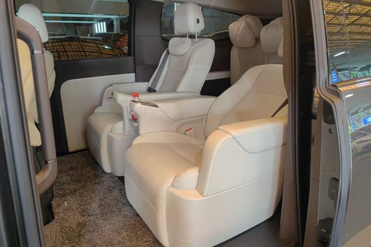 Used Li Auto MEGA 2024 Ultra Model Left Rear Seat