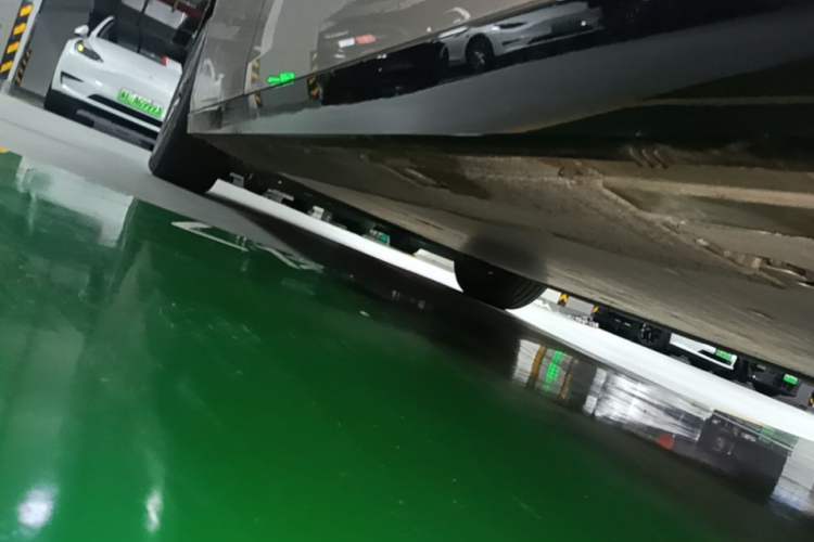 Used Li Auto MEGA 2024 Ultra Model Left Side Sill