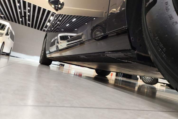 Used Li Auto MEGA 2024 Ultra Model Left Side Sill