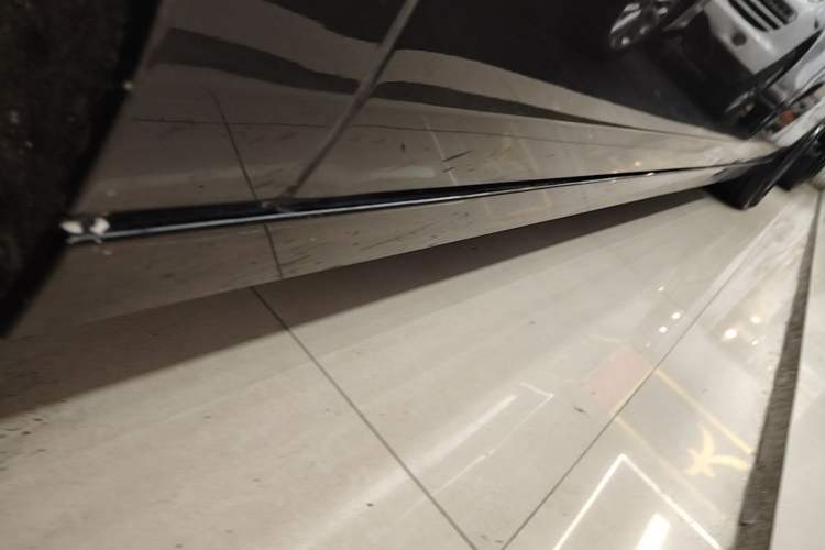 Used Li Auto MEGA 2024 Ultra Model Left Side Sill