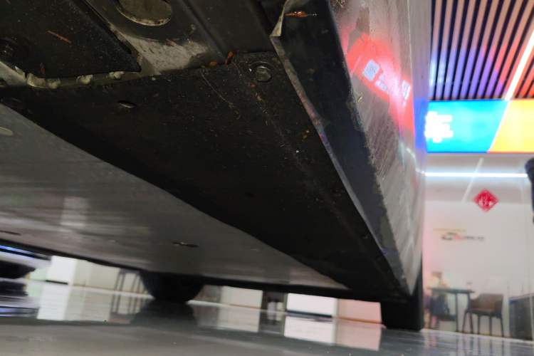 Used Li Auto MEGA 2024 Ultra Model Left Side Sill