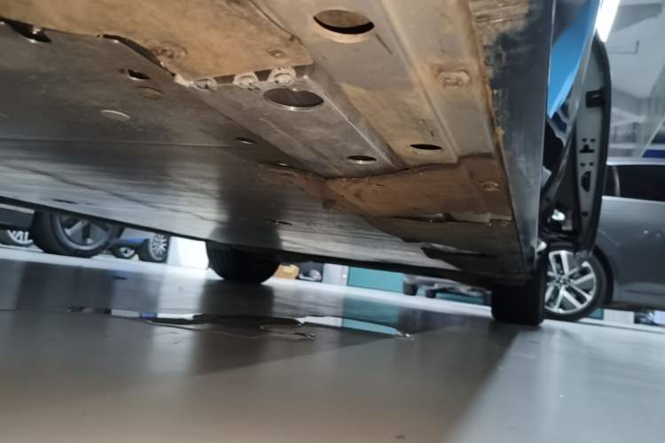 Used Li Auto MEGA 2024 Ultra Model Left Side Sill