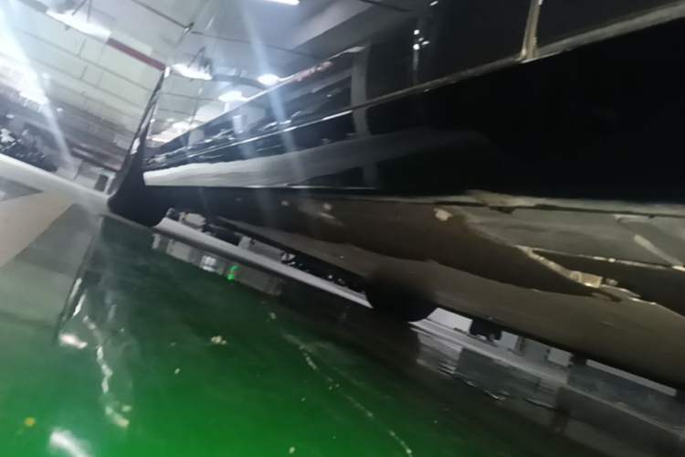 Used Li Auto MEGA 2024 Ultra Model Left Side Sill