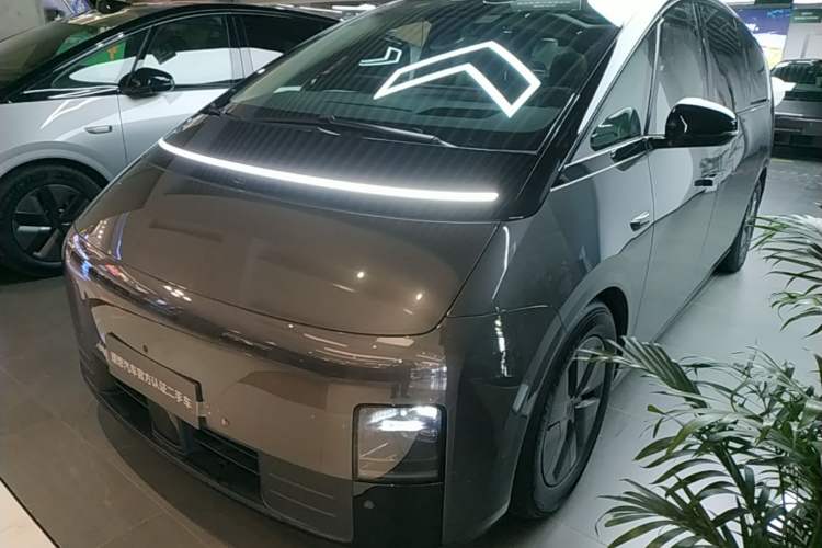Li Auto MEGA 2024 Ultra Model
