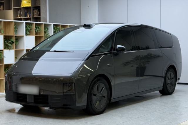 Used Li Auto MEGA 2024 Ultra Model