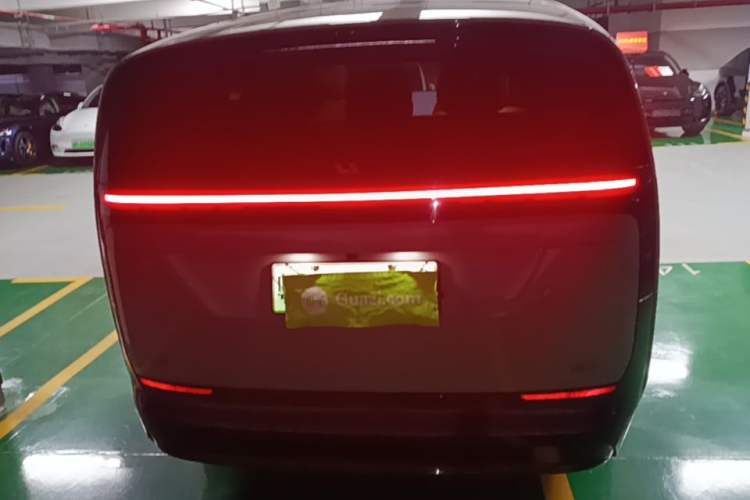 Used Li Auto MEGA 2024 Ultra Model Rear