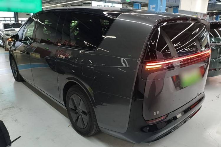 Used Li Auto MEGA 2024 Ultra Model Rear Left 45 Deg