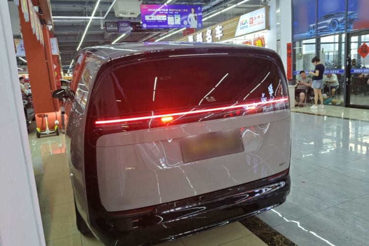 Used Li Auto MEGA 2024 Ultra Model Rear Left 45 Deg