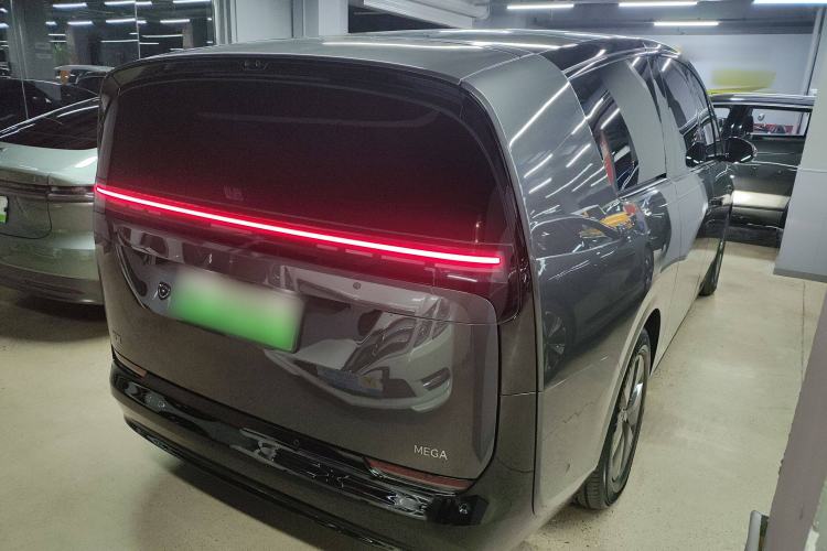 Used Li Auto MEGA 2024 Ultra Model Rear Right 45 Deg