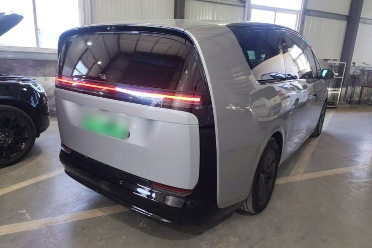 Used Li Auto MEGA 2024 Ultra Model Rear Right 45 Deg