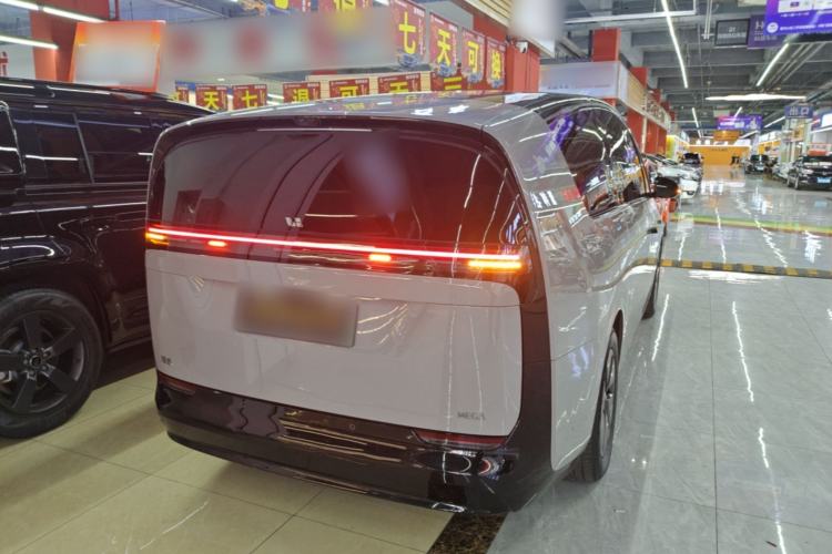 Used Li Auto MEGA 2024 Ultra Model Rear Right 45 Deg