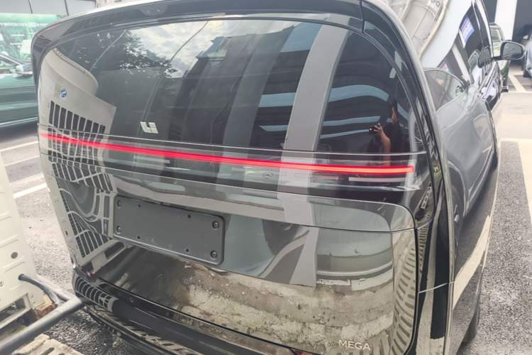 Used Li Auto MEGA 2024 Ultra Model Rear
