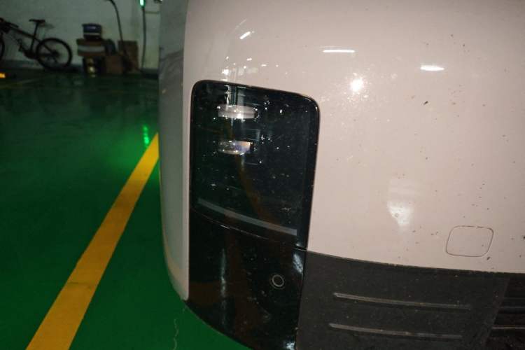 Used Li Auto MEGA 2024 Ultra Model Right Front Headlight