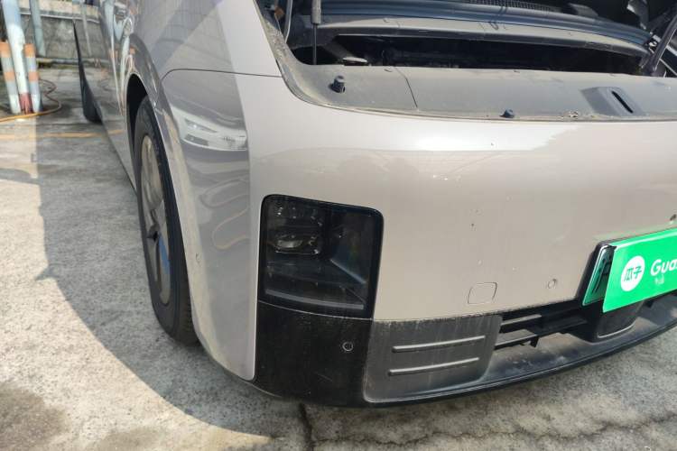 Used Li Auto MEGA 2024 Ultra Model Right Front Headlight