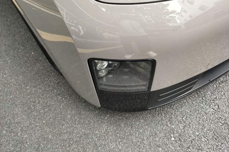 Used Li Auto MEGA 2024 Ultra Model Right Front Headlight