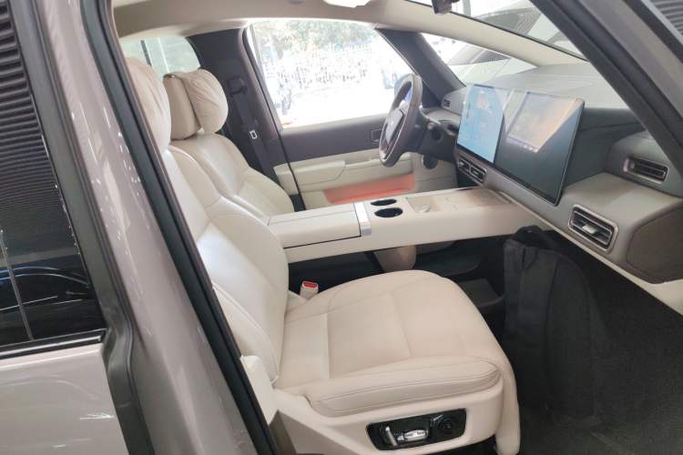 Used Li Auto MEGA 2024 Ultra Model Right Front Seat